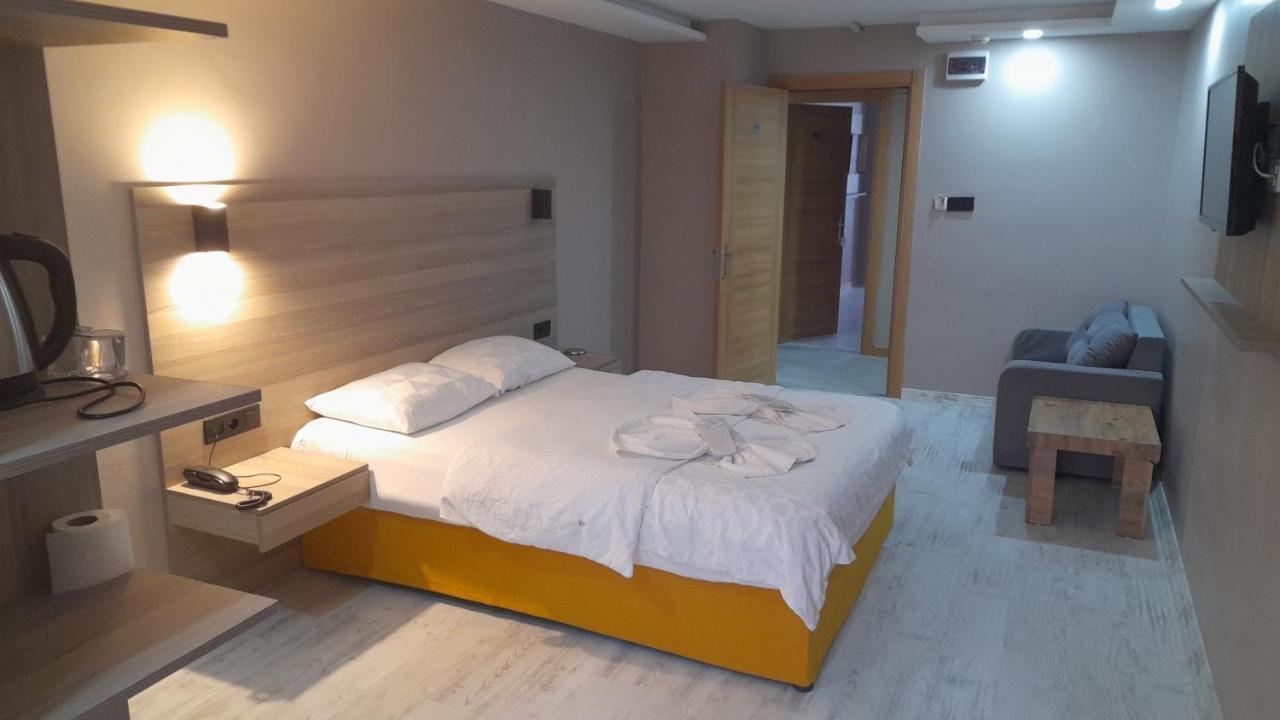 Moon Hotel Sirinevler Istanboel Buitenkant foto